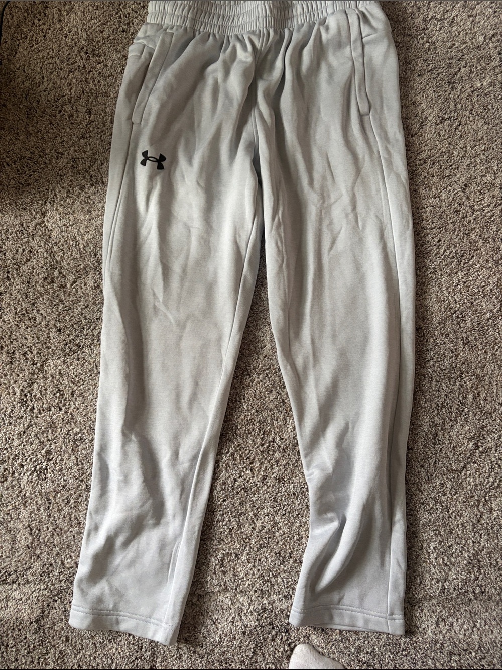 Men's Large Under Armour Light Gray Fleece Pants